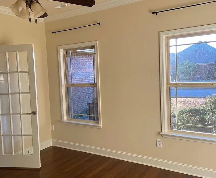 219 Coral Ct — Photo 6