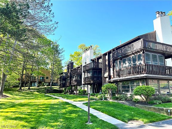 3rd image of 4645 Oakhill Blvd #104