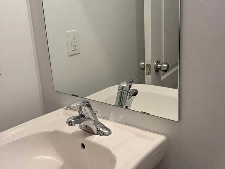 2484 Post Rd #7 — Photo 11