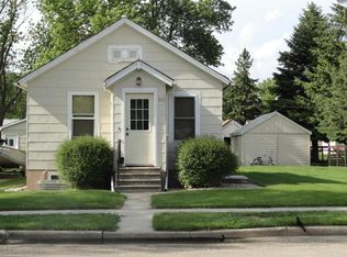813 4th Ave NE, Aberdeen, SD 57401