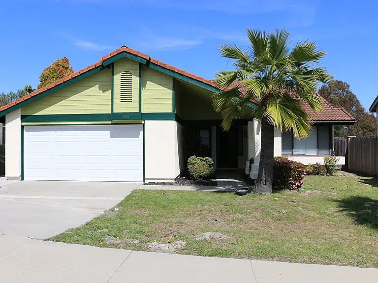 1436 Darwin Dr — Photo 1