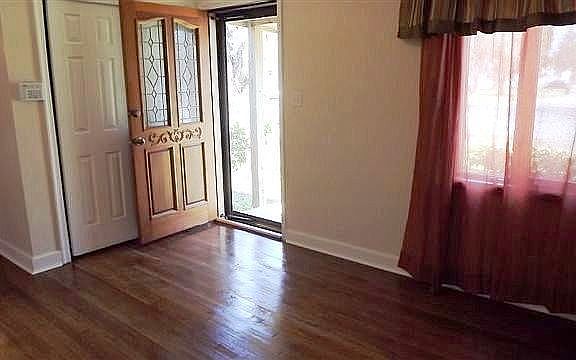 2nd image of 15 Beaconsdale Ln