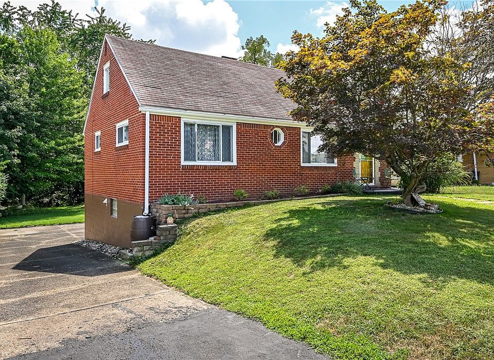 1954 Outlook Dr, Verona, PA 15147 | Zillow