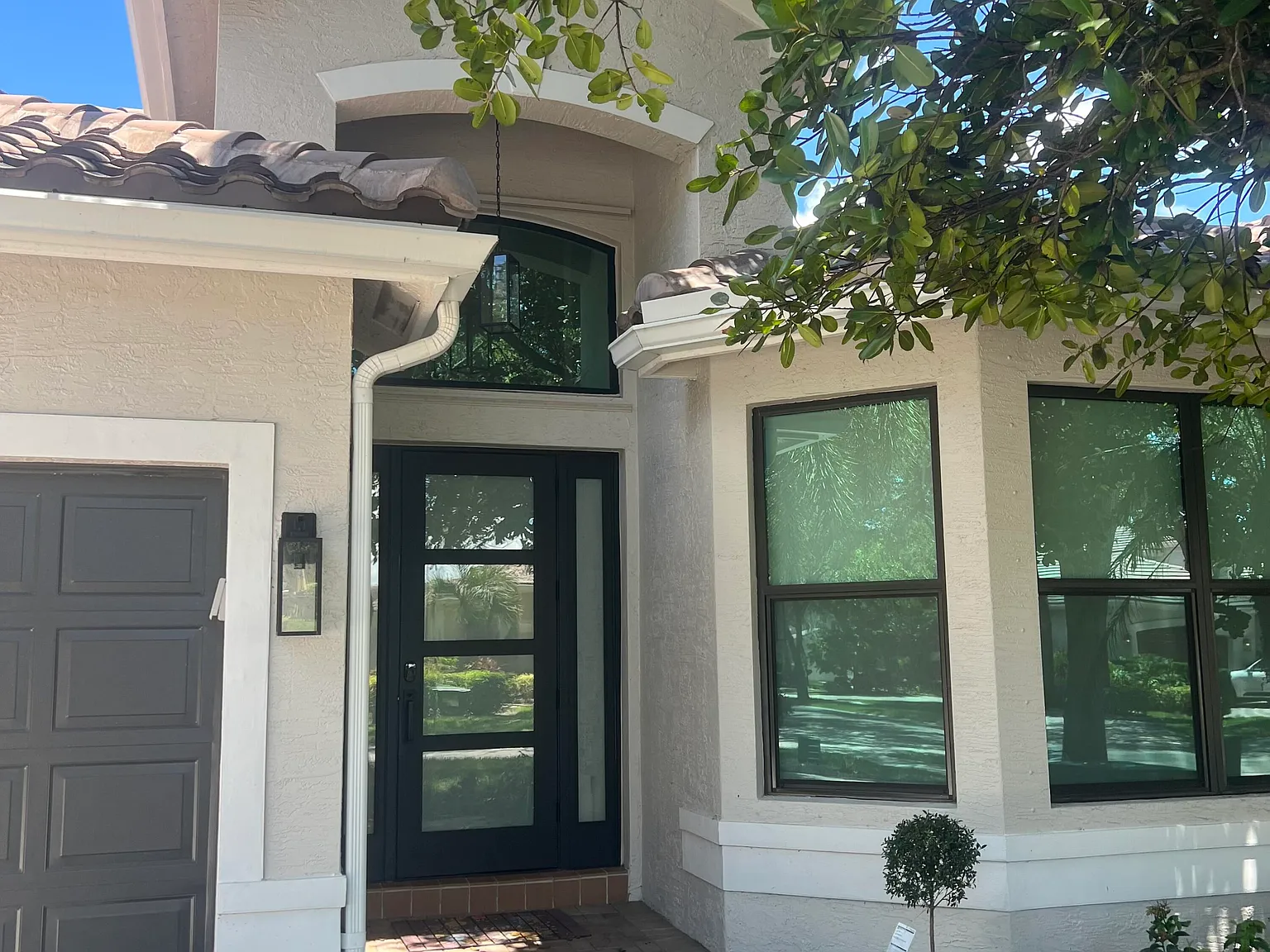 4 bed, 3.0 bath, 2741 sqft, $9,000 — Photo 4