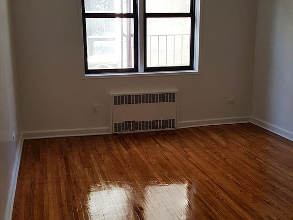 2nd image of 20 Saint Pauls Ct APT 2J
