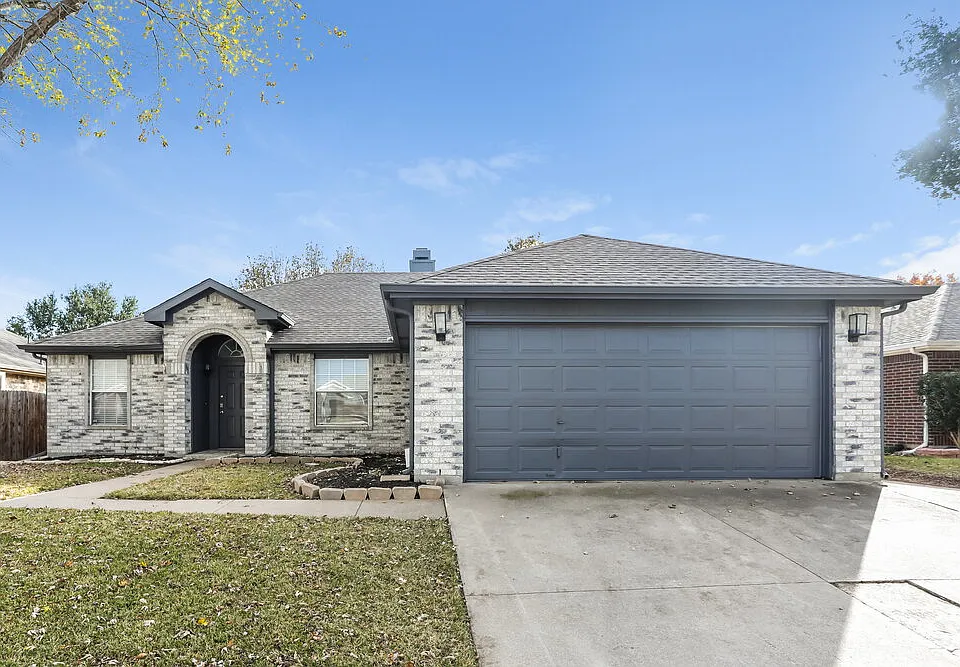 5122 Eastcreek Dr