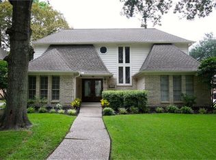 6814 Mossridge Dr, Houston, TX 77069