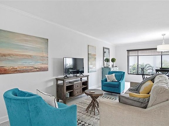 3rd image of 131 Garfield Dr APT 3A