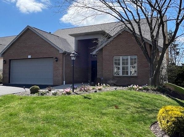 322 Carriage Dr, Freedom, PA 15042