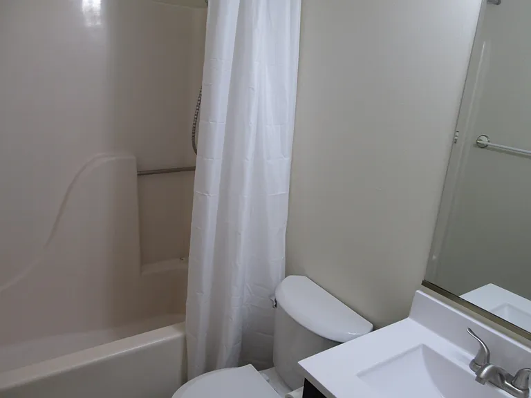 828 Pine Grove Ave — Photo 22