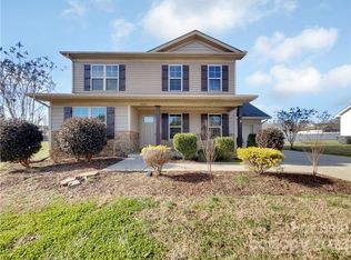 1562 Stonecroft Dr, Lincolnton, NC 28092