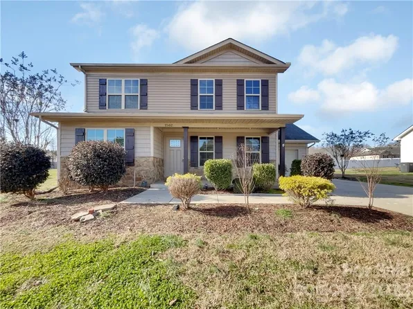 1562 Stonecroft Dr, Lincolnton, NC 28092