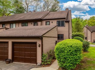 74 Wynwood Dr, Enfield, CT 06082