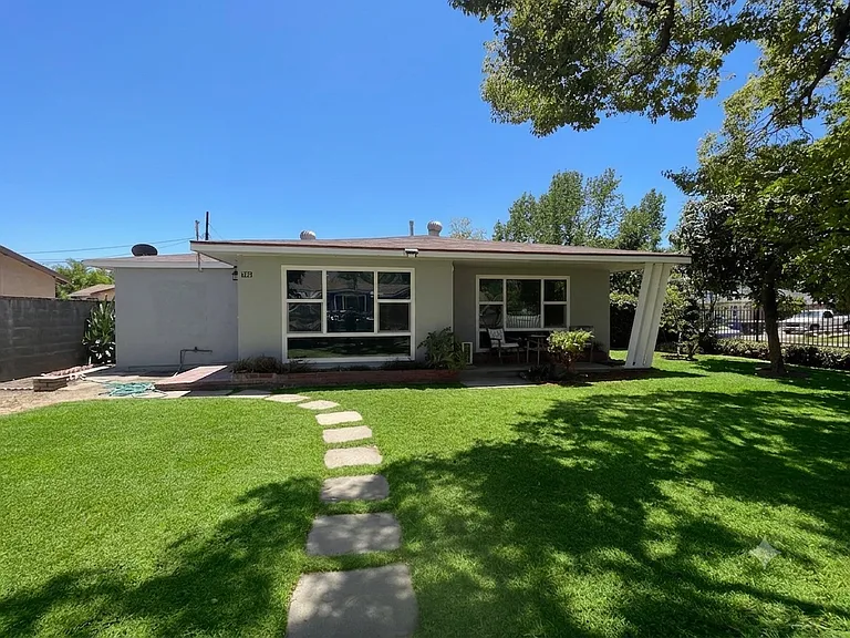 702 Beckville St — Photo 1
