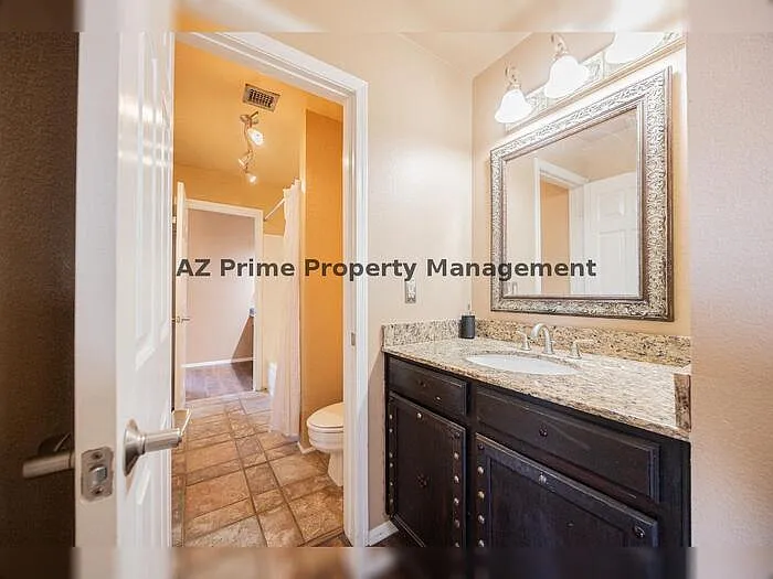 1650 N Ventura Ln — Photo 24