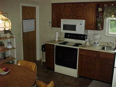 4th image of 3116 Mary Jane Dr