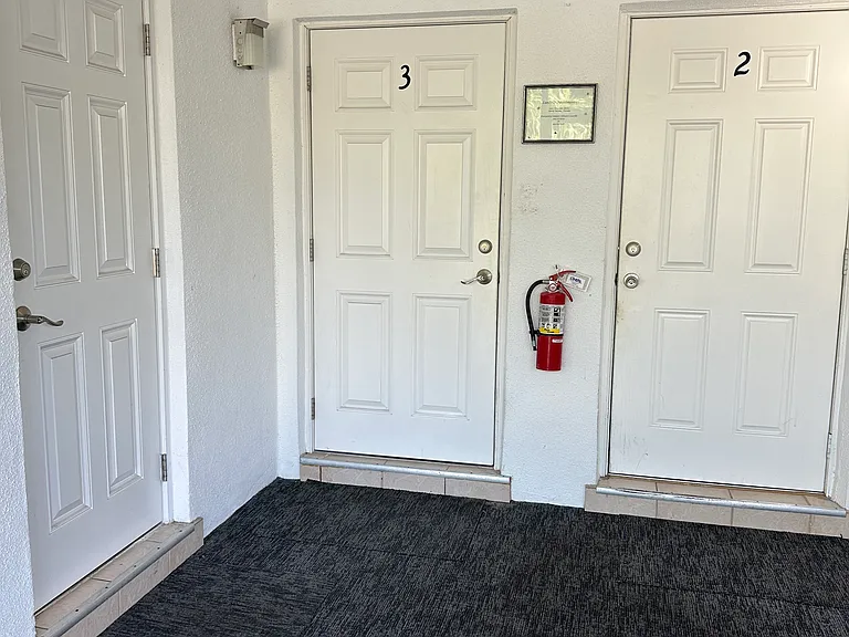 13155 Emerald Dr #2 — Photo 20