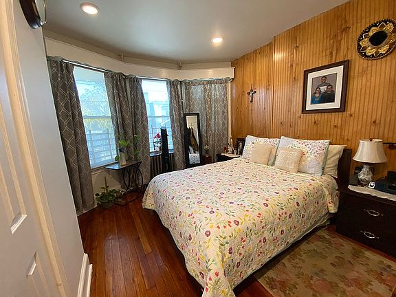 1st Fl Bedroom