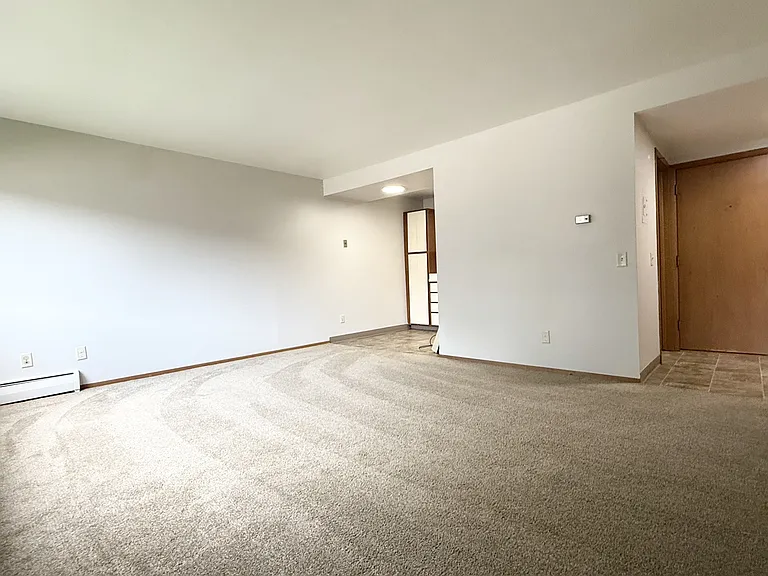 2080 Allen Blvd #4 — Photo 4