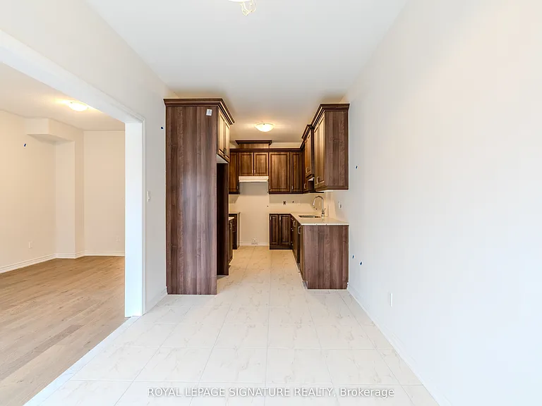 56 Baker St — Photo 10
