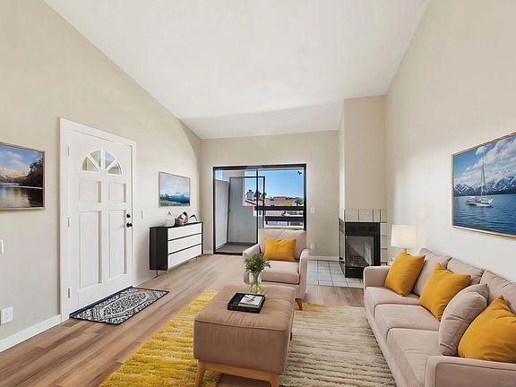 5th image of 2425 Cranston Dr Unit 212