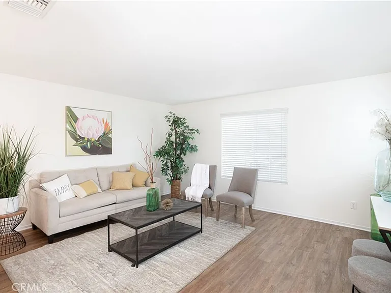 1425 Crown Cir — Photo 31