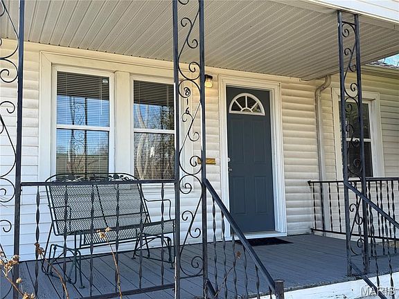 2nd image of 816 S Baltimore St