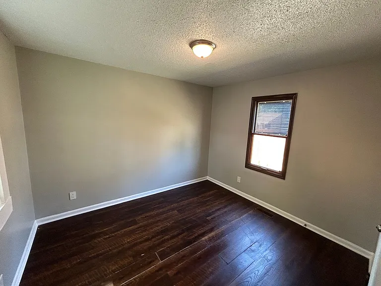 2115 Lee High Dr NE — Photo 6