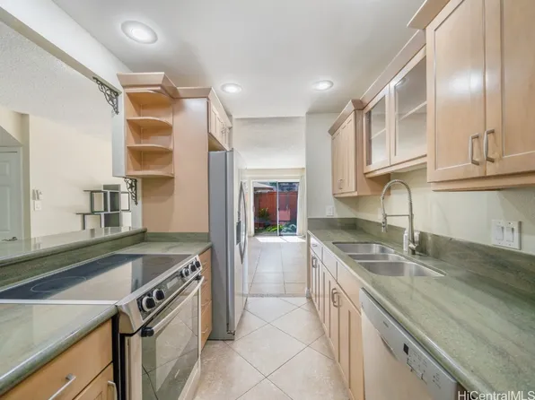 46-078 Emepela Pl APT F103, Kaneohe, HI 96744