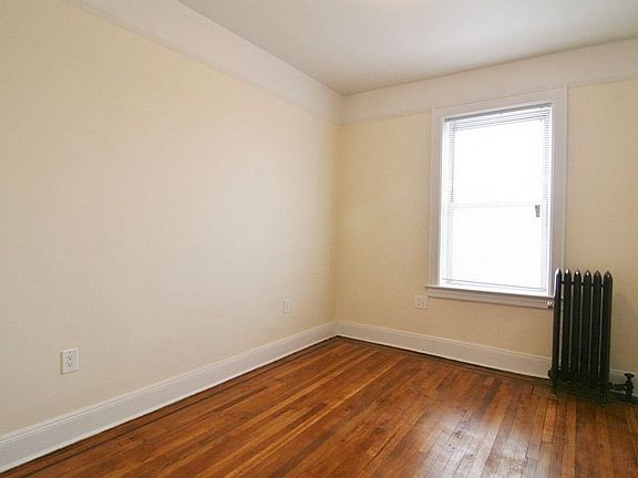 3rd image of 28-26 44th St #1F