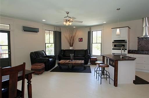2nd image of 118 A 118 A Terrace Dr