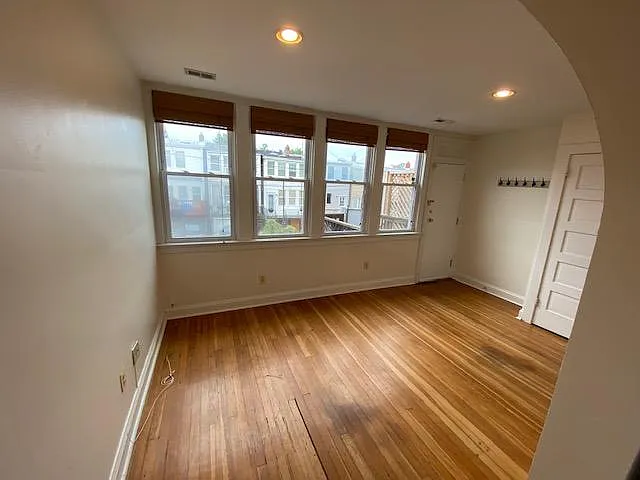 1524 D St NE — Photo 11
