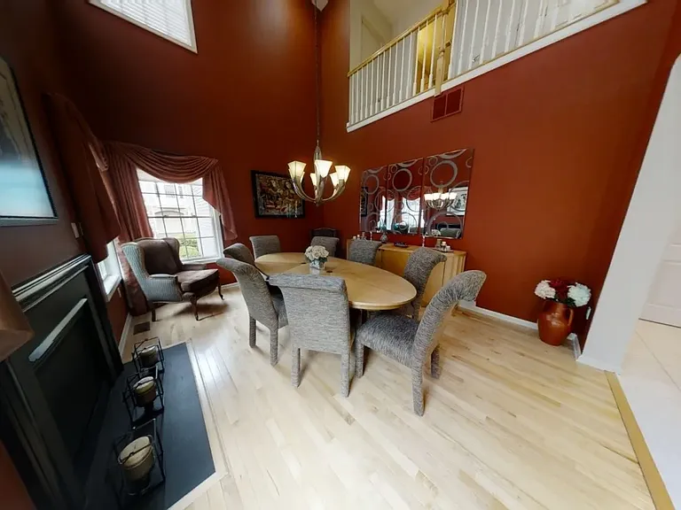 711 Binghampton Ln — Photo 15