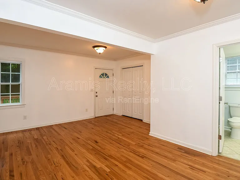 83 Ormond St SE — Photo 6