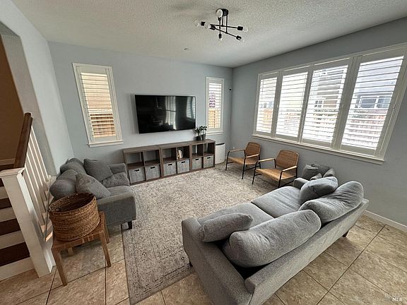 4th image of 4205 Creighton Court