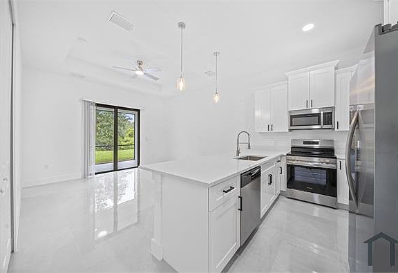 3rd image of 403 Bell Blvd S #33974