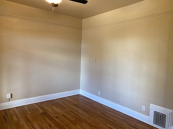 3rd image of 208 E Uintah St #102