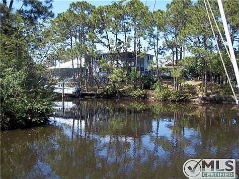 3rd image of 1398 SW Peninsula Ln