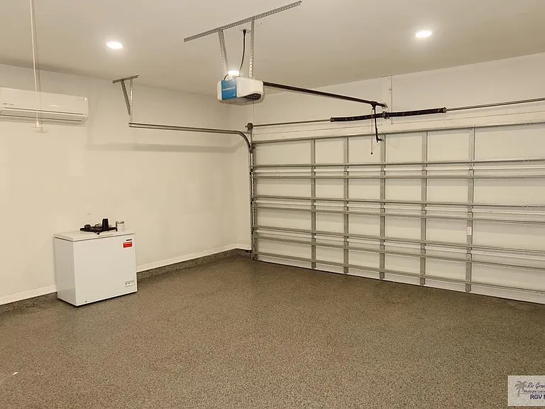 2428 San Marino Dr — Photo 18