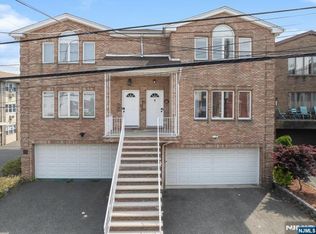 220 Cliff St #B, Cliffside Park, NJ 07010