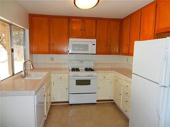 5th image of 6863 Windward St