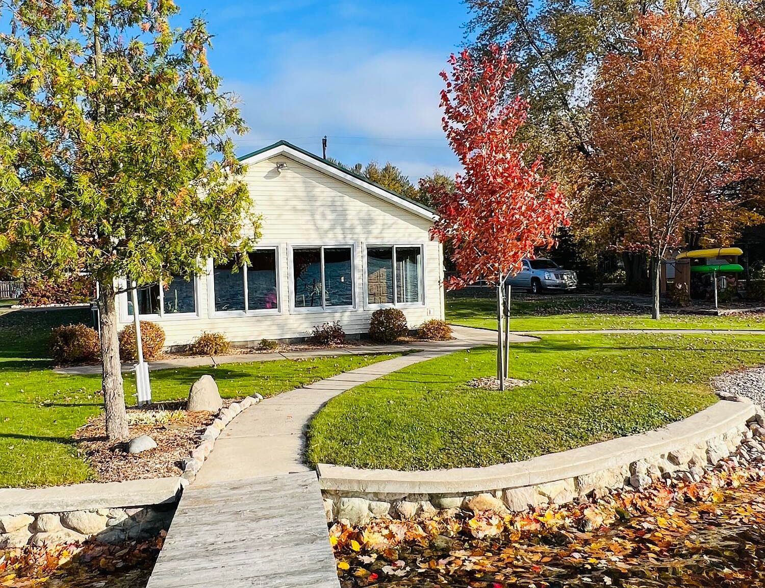 1021 S Coolidge Dr, Six Lakes, MI 48886 Zillow