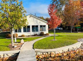 1021 S Coolidge Dr, Six lakes, MI 48886