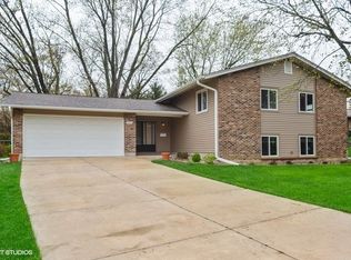 2933 Tyler Ct, Woodridge, IL
