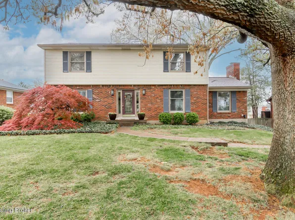 9502 Aylesbury Dr, Rolling Hills, KY 40242