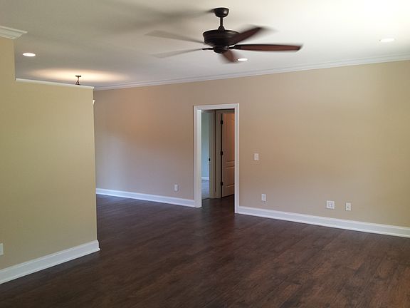 3rd image of 115 Fox Trail Dr