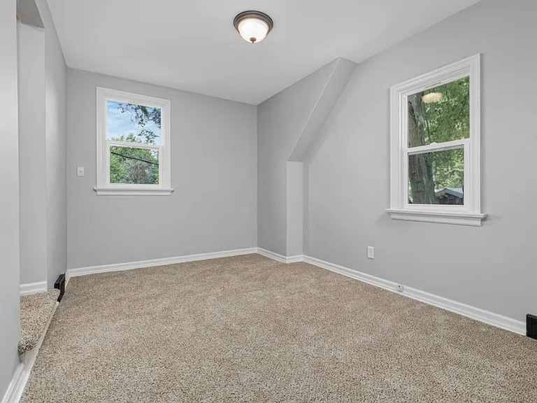 4818 W Jefferson Blvd — Photo 16