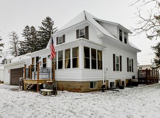 203 4th St, Kenyon, MN 55946