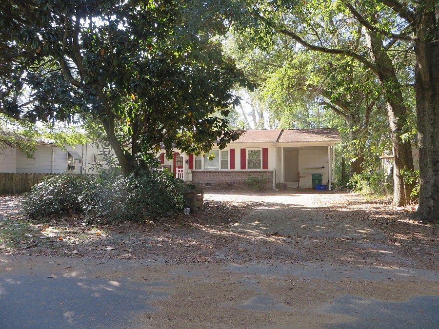 2nd image of 309 West Dr