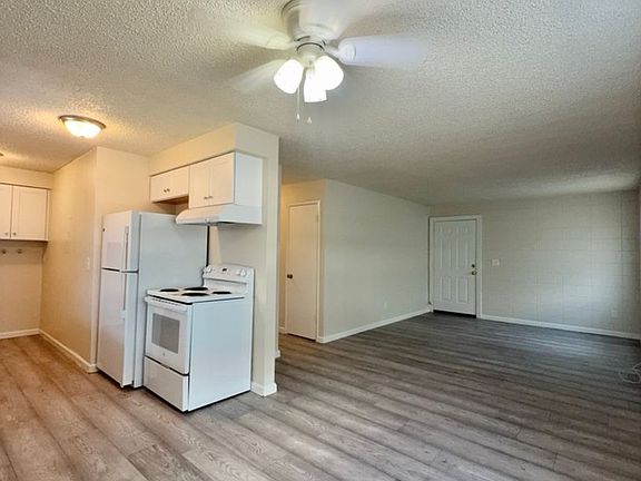 4th image of 255 N 1st St #B